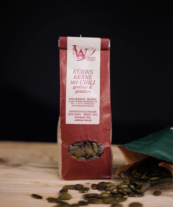 Kürbiskerne geröstet und gesalzen mit Chili